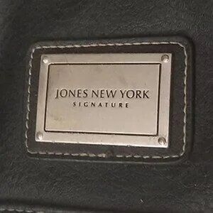 Jones New York Signature Natural Genuine Leader Shoulder Bag Black with Pockets…